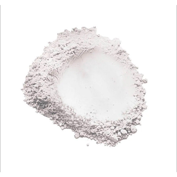 Revolution-Luxury Baking Powder- Ghost - NIB - Picture 2 of 2